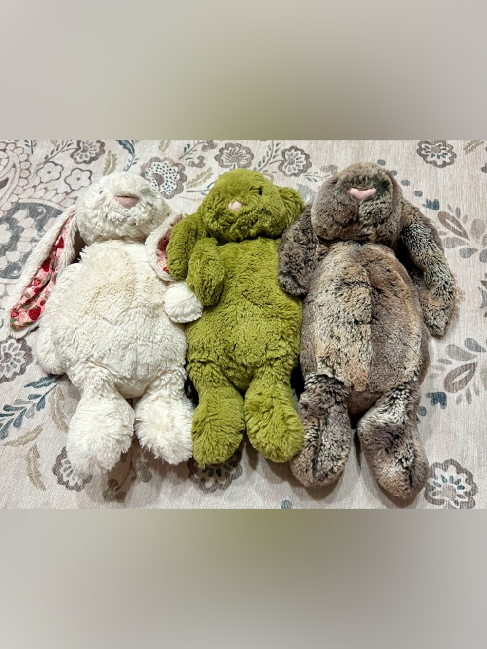 Jellycat Bunny Bundle (Moss Green Bunny, Berry Bunny & Woodland Bunny) - Picture 3 of 8